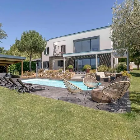 Casa de Férias Splendid With Luxury Services Pool 8 Pers Francheville (Rhone)